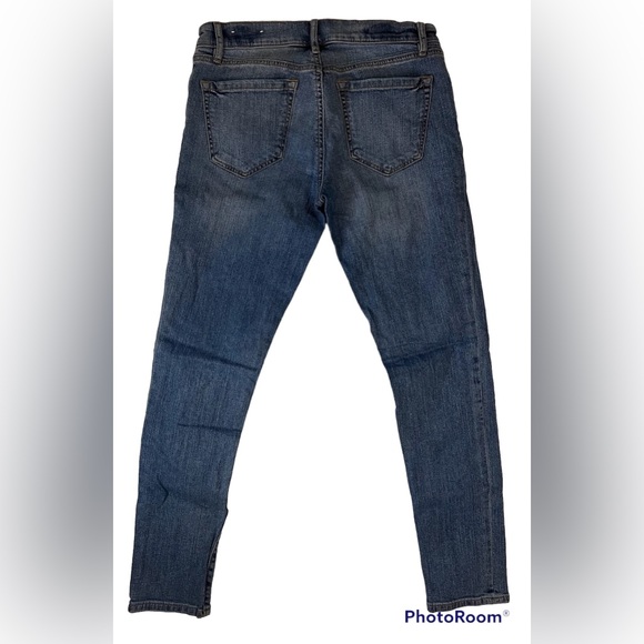 LOFT OUTLET GIRLFRIEND SKINNY JEANS • SIZE 0 • LIGHT|MEDIUM WASH - Picture 2 of 10
